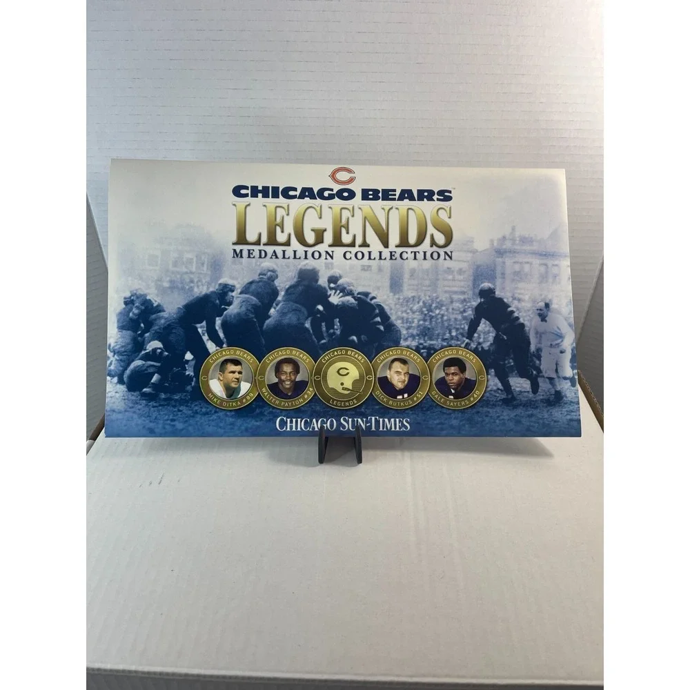 2004 Chicago Bears Legends Medallion Collection Book